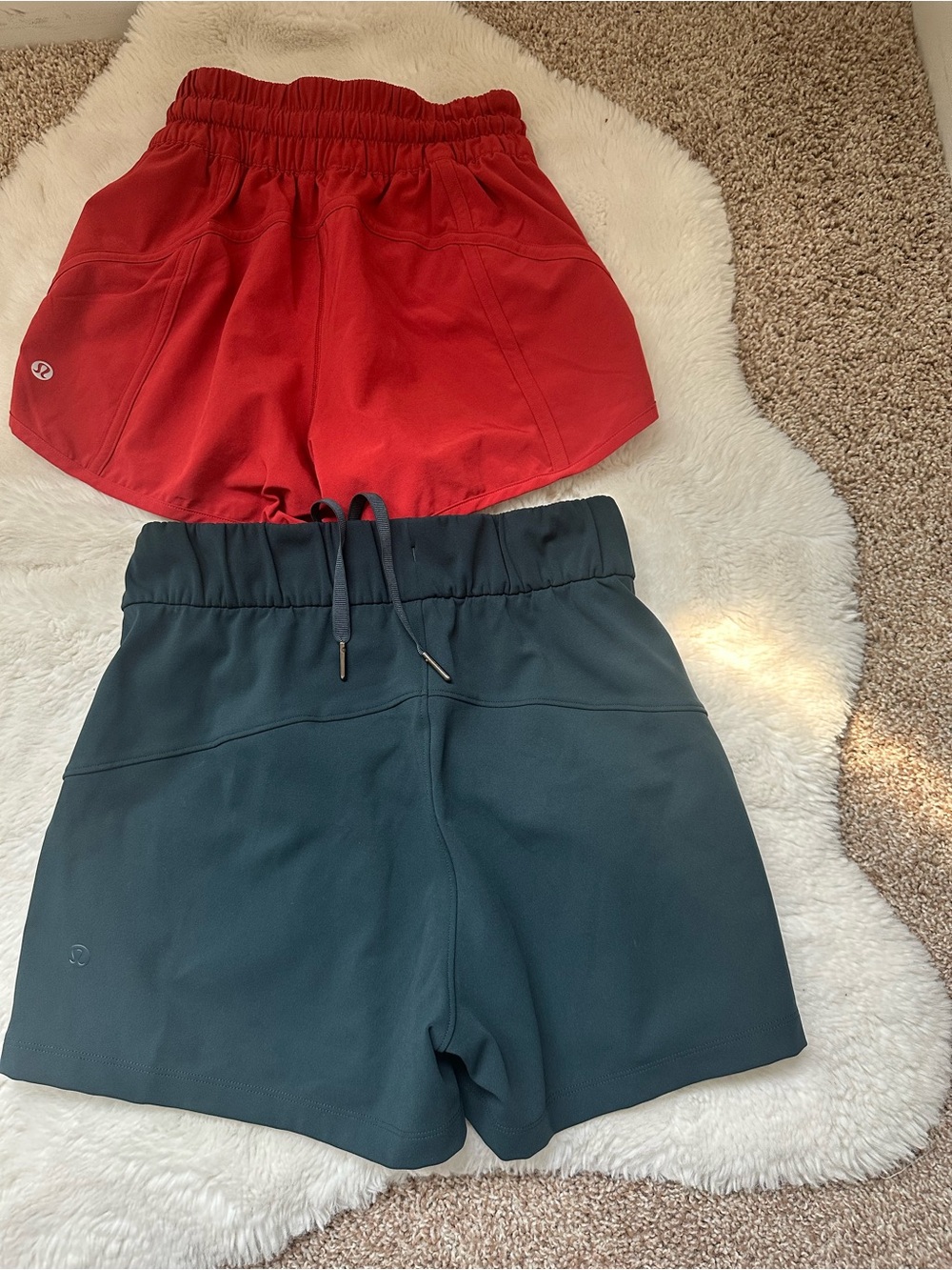lululemon hotty hot and on the fly shot lot of 2